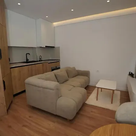 Appartement Golden Space 2 *