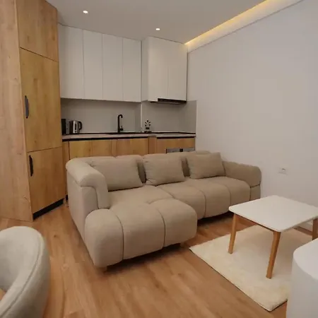 Appartement Golden Space 2 *